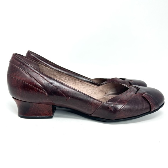 Clark Artisan Collection Leather Brown Closed Toes Heels Womens Shoes - Picture 2 of 11